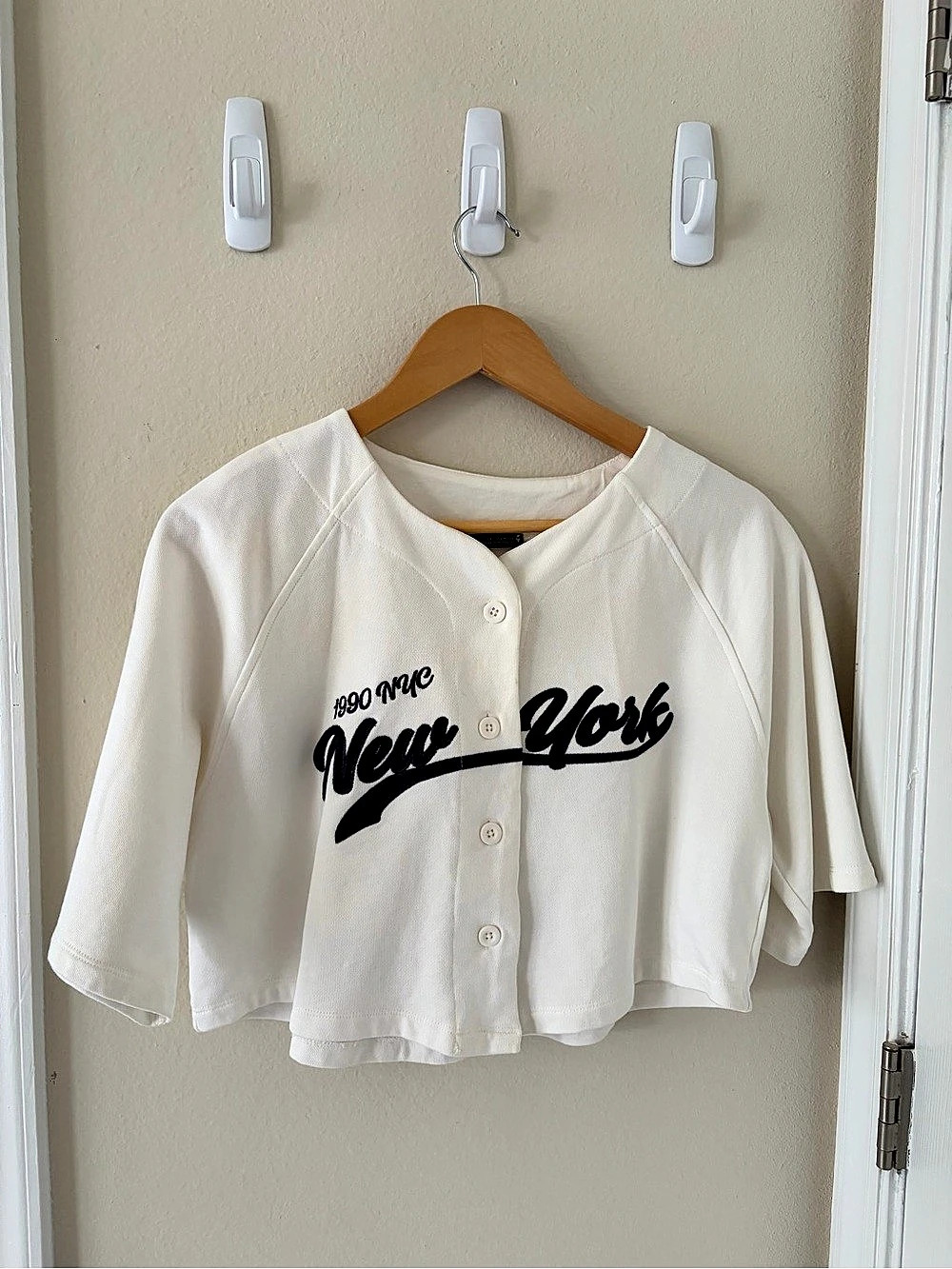 Zara Cropped Baseball Top in White Size Small